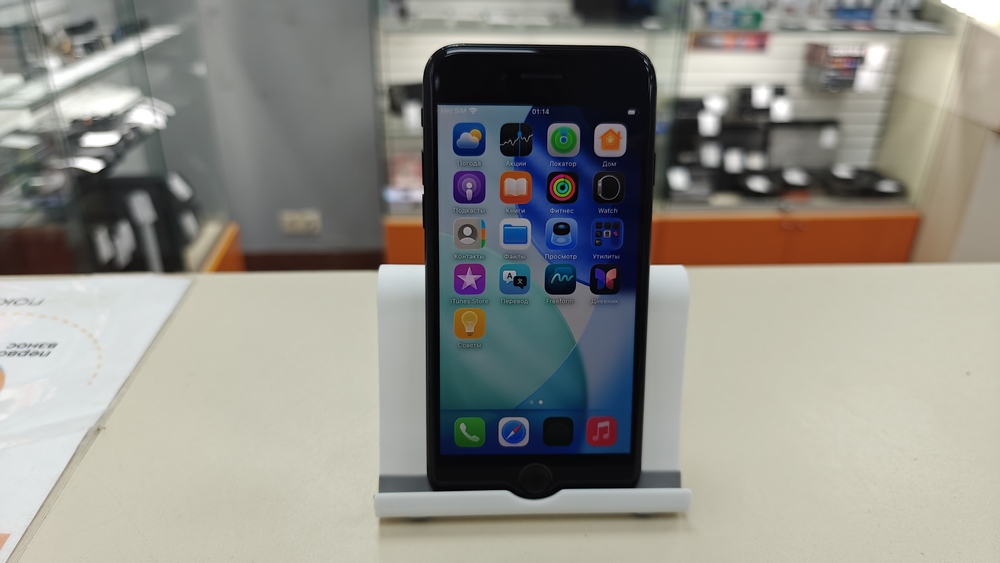 Смартфон Apple iPhone SE 2020 128Gb