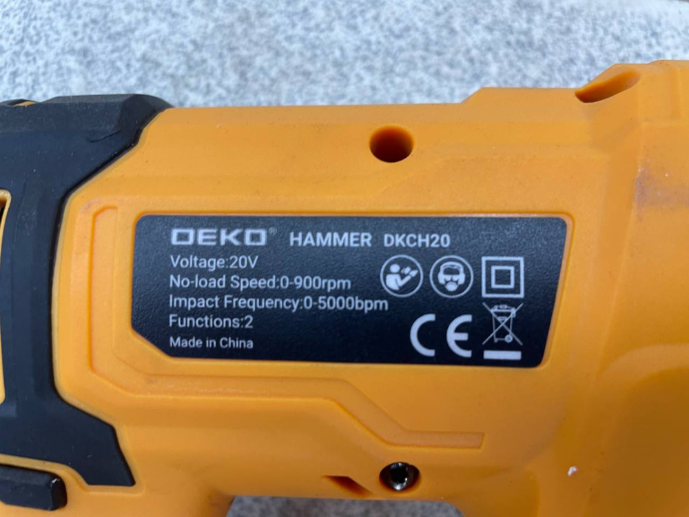 Перфоратор Deko DKCH20