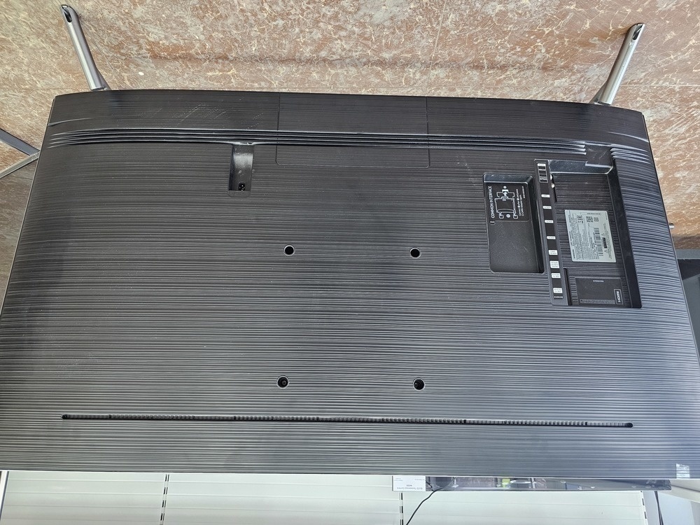 QLED Телевизор Samsung QE49Q6FNA