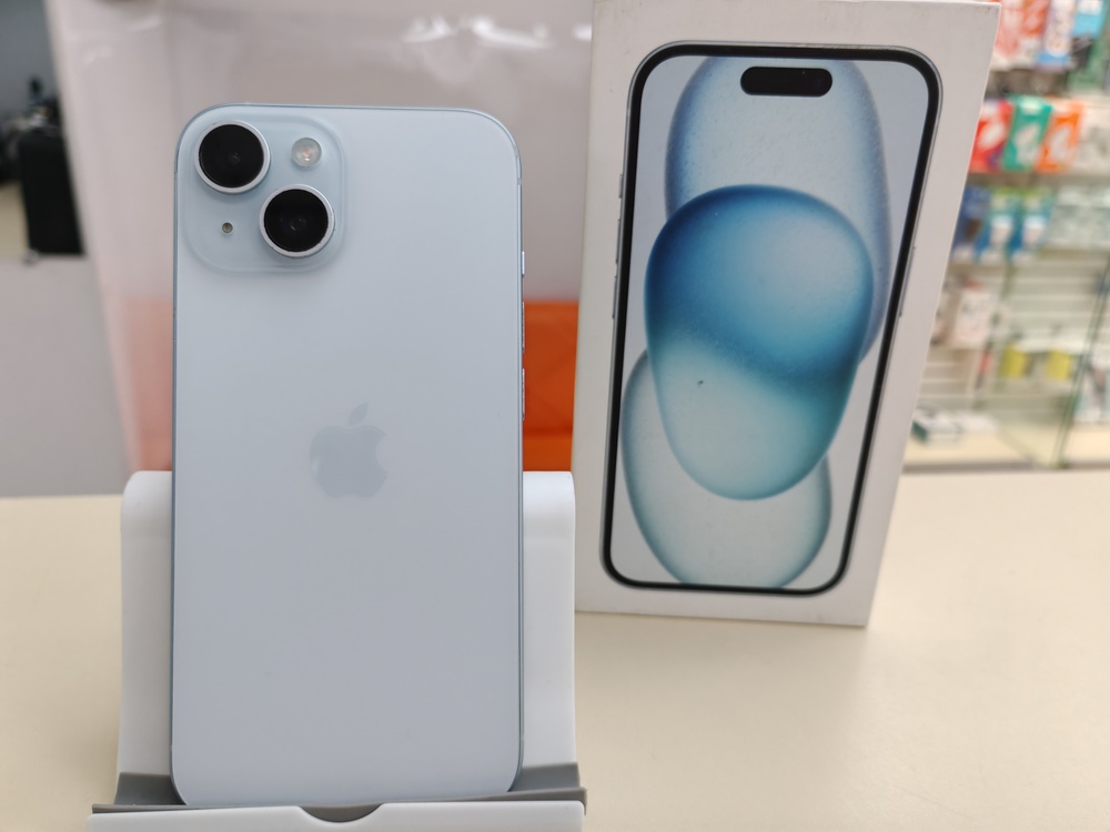 Смартфон Apple Iphone 15 128Gb