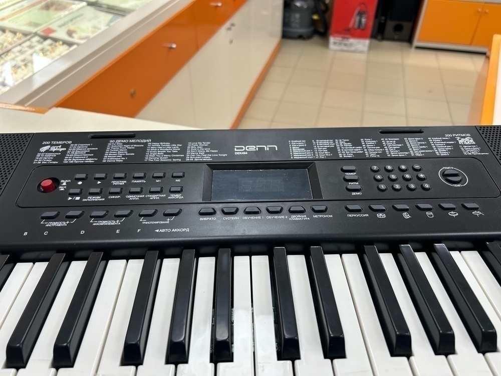 Синтезатор DENN DEK494