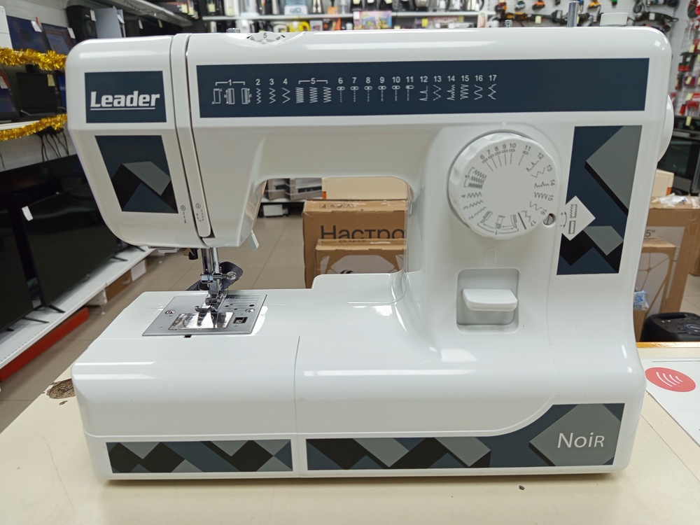 Швейная машина Leader Noir