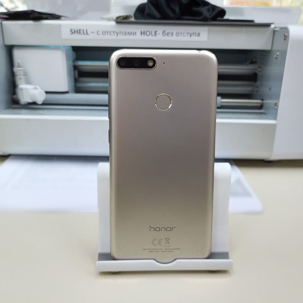 Смартфон Honor 7C 3/32