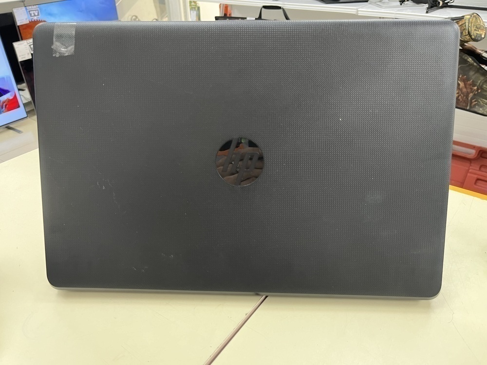 Ноутбук HP 15-rb501ur; A6-9220, Radeon R4 series, 4 Гб, Нет