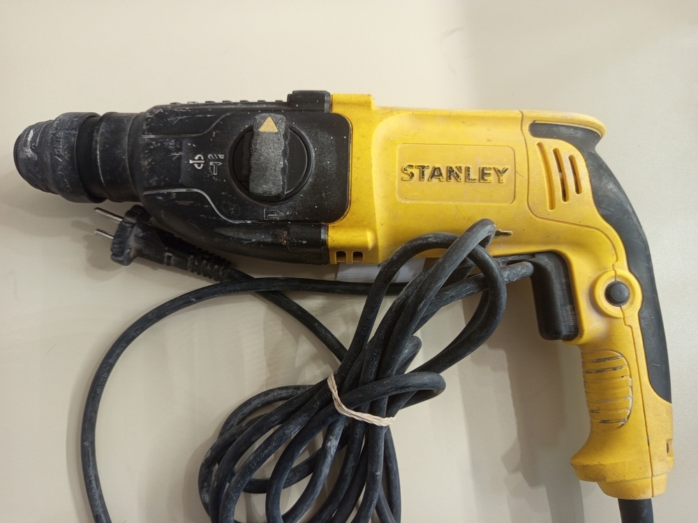 Перфоратор Stanley SHR 263