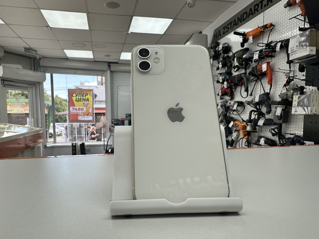 Смартфон Apple iPhone 13 128Gb