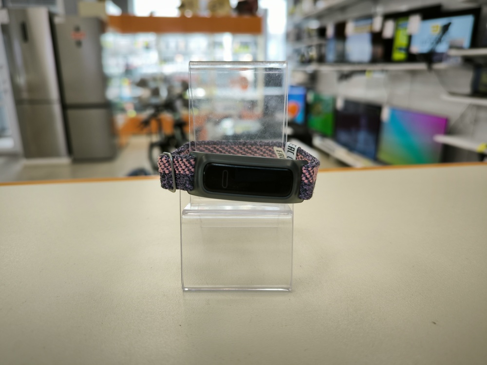 Фитнес-браслеты Huawei Band 4