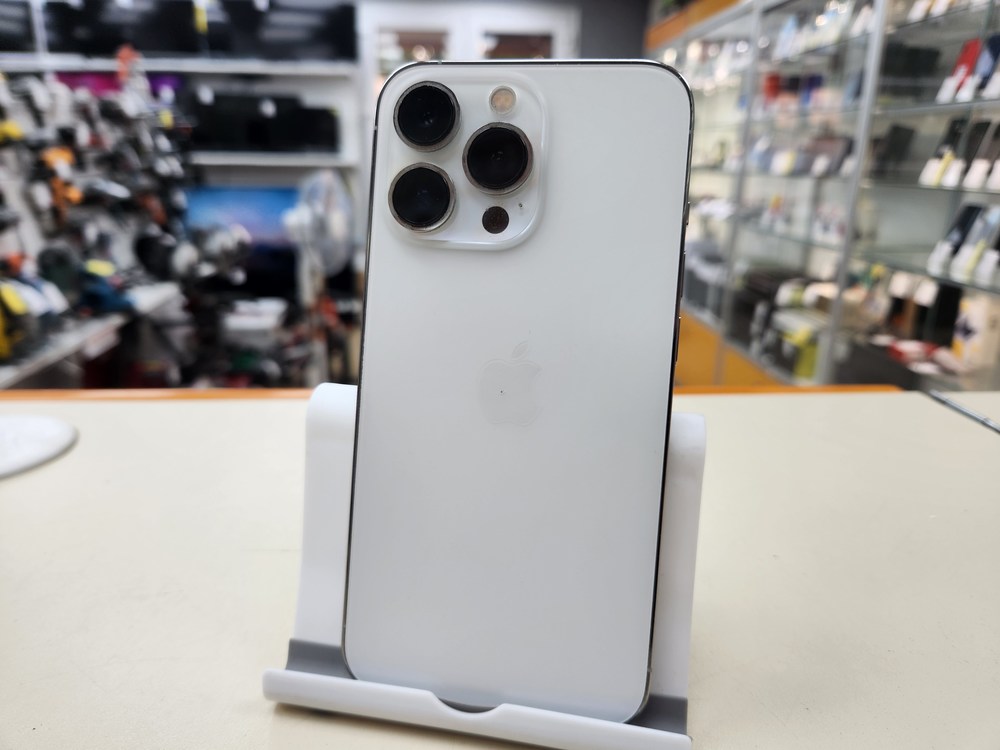 Смартфон Apple iPhone 13 Pro 128Gb