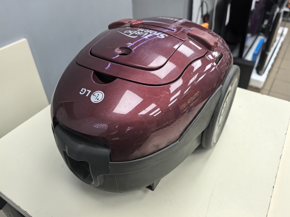 Пылесос LG V-C3033ND