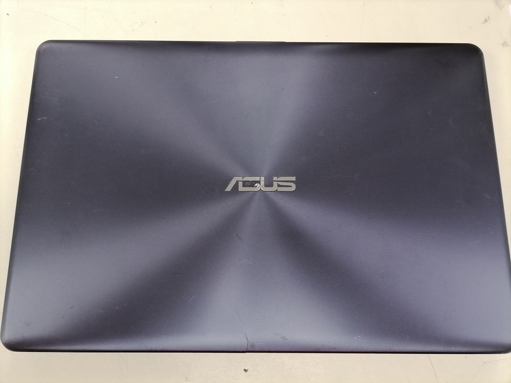 Ноутбук ASUS; Core i3-8130U, Intel UHD Graphics, 6 Гб, Нет, 1 Tb