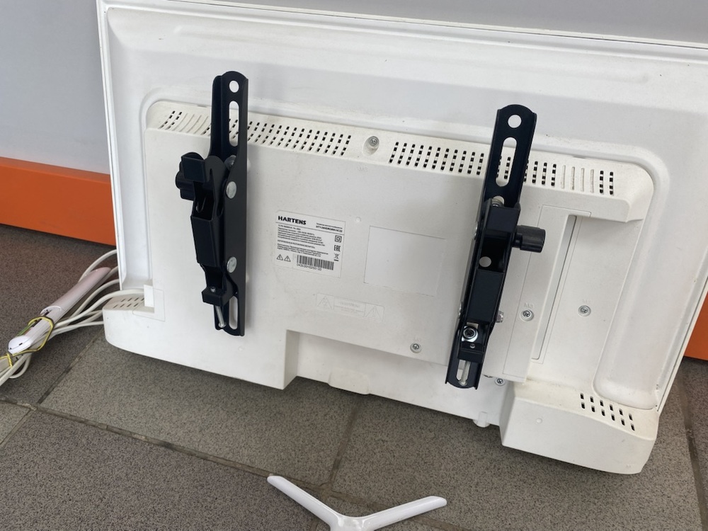 LED Телевизор Hartens HTY-24HDR06W-HC22