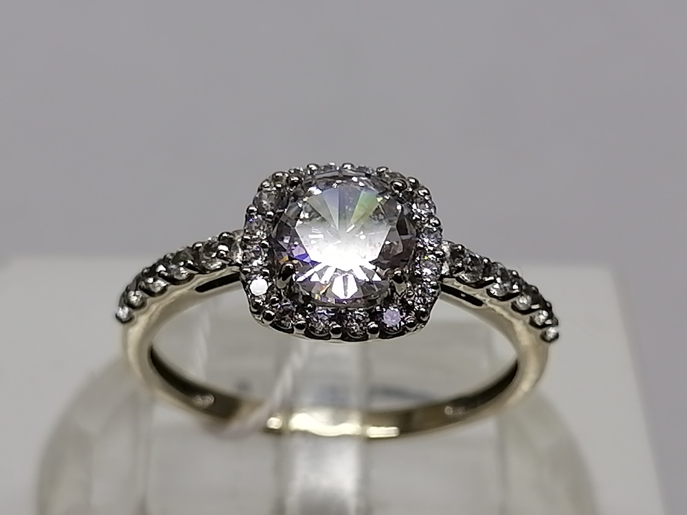 КОЛКМИ585 КОЛЬЦО С КАМНЯМИ (Au 585)