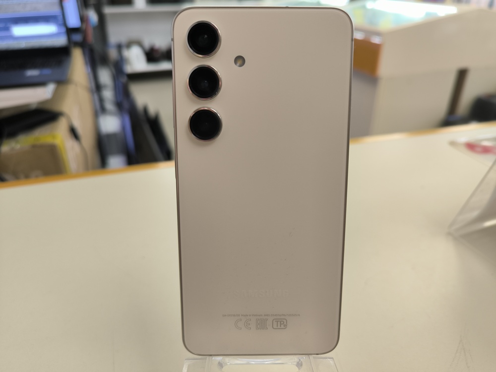 Смартфон Samsung Galaxy S24 8/128