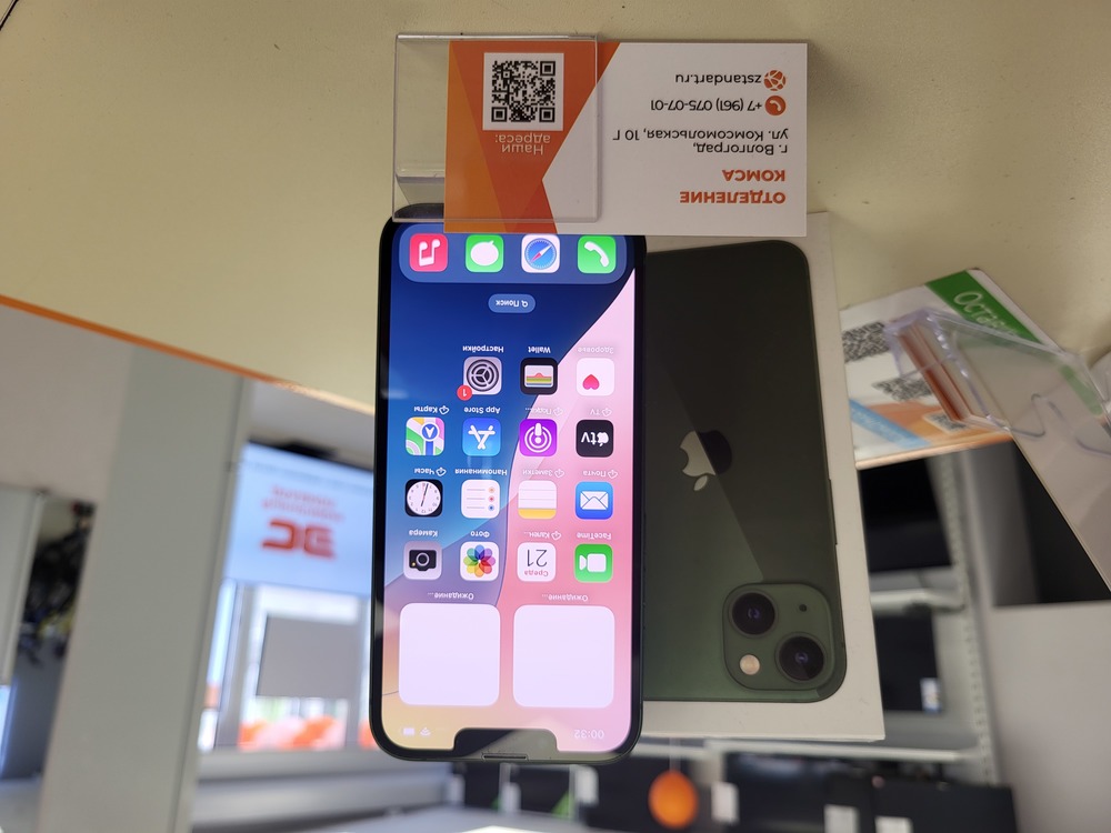 Смартфон Apple iPhone 13 128Gb