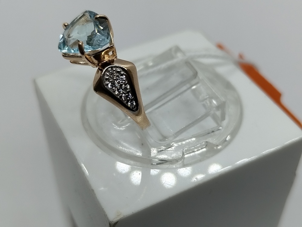 КОЛЬЦО С КАМНЯМИ (Au 585)