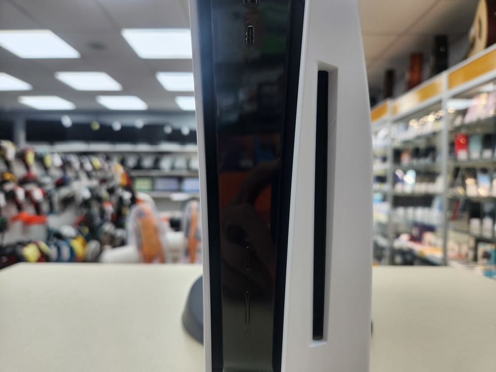 Игровая приставка PlayStation 5 825Gb (С дисководом)