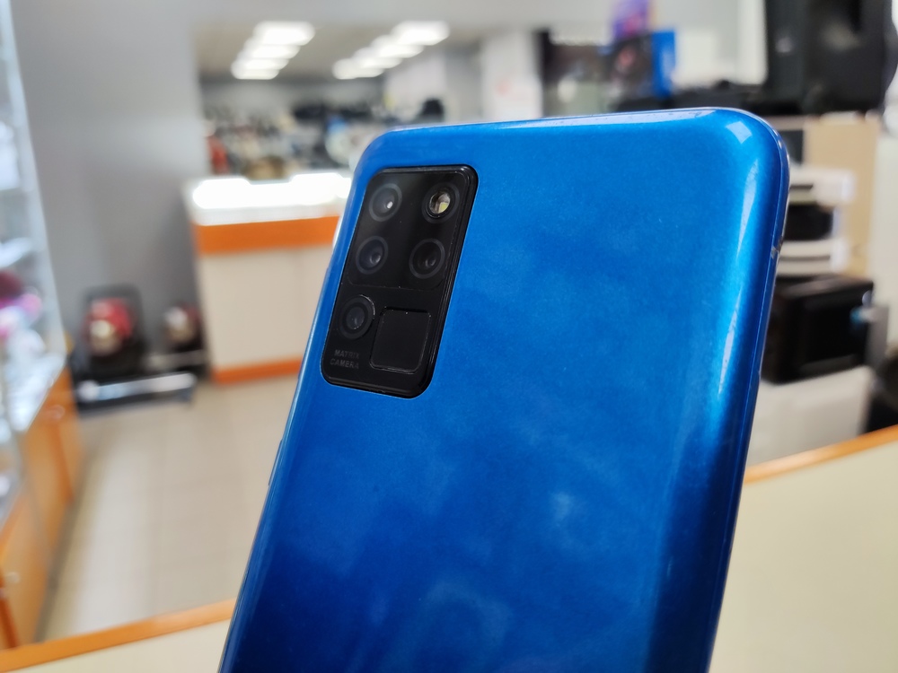 Смартфон Oukitel C21