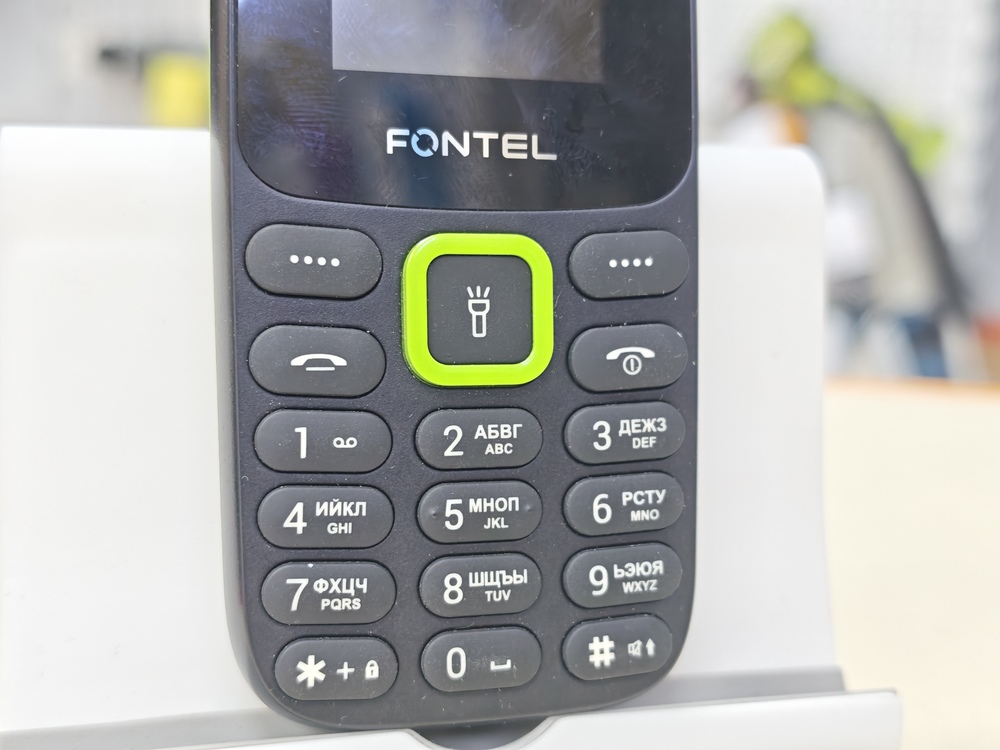 Смартфон Fontel FP200