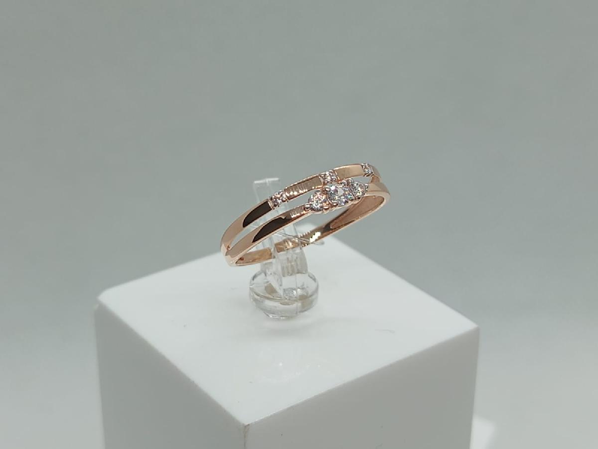 КОЛЬЦО С КАМНЯМИ (Au 585)