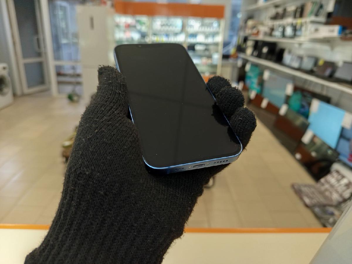 Смартфон Apple iPhone 13 128Gb