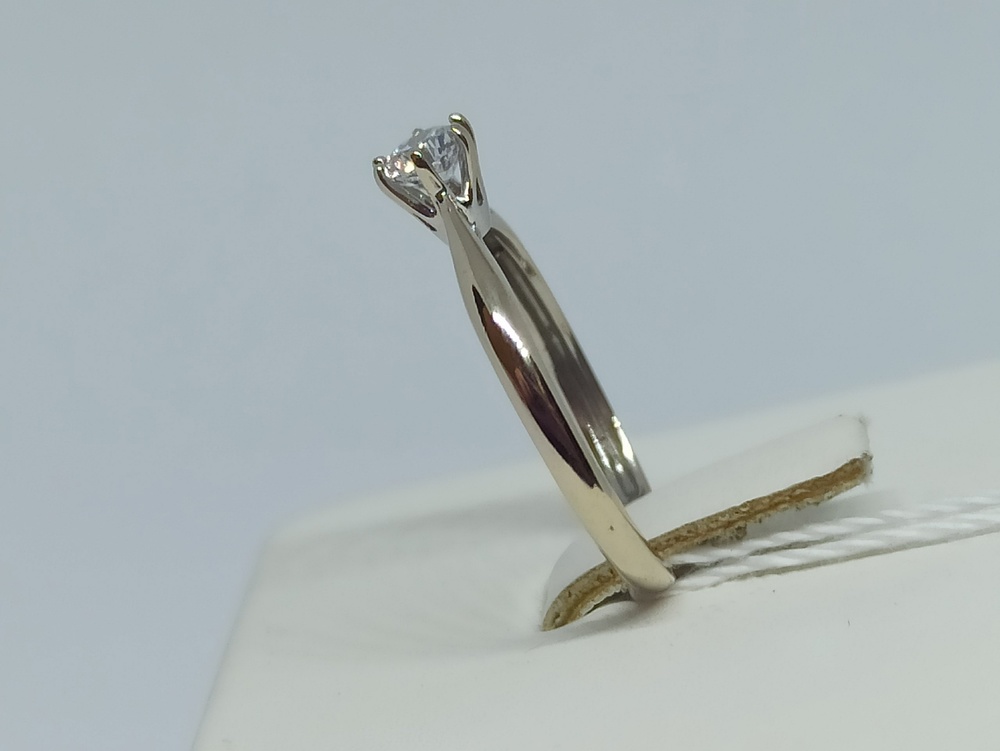 КОЛКМ585 КОЛЬЦО С КАМНЕМ (Au 585) КОЛКМ585 КОЛЬЦО С КАМНЕМ (Au 585)