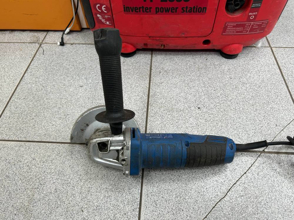 Угловая шлифмашина Dexter 800AG2-125.5