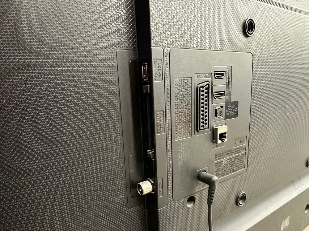 LED Телевизор Samsung UE32J4500AK