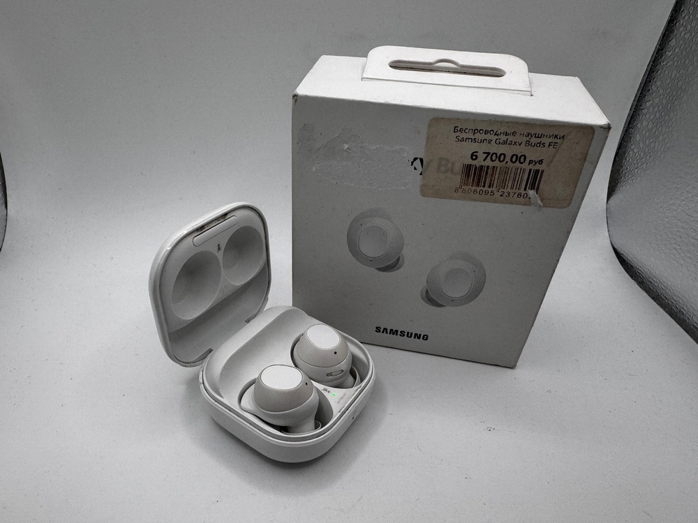 Наушники беспроводные Samsung BUDS FE