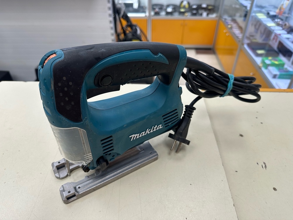 Лобзик Makita 4329