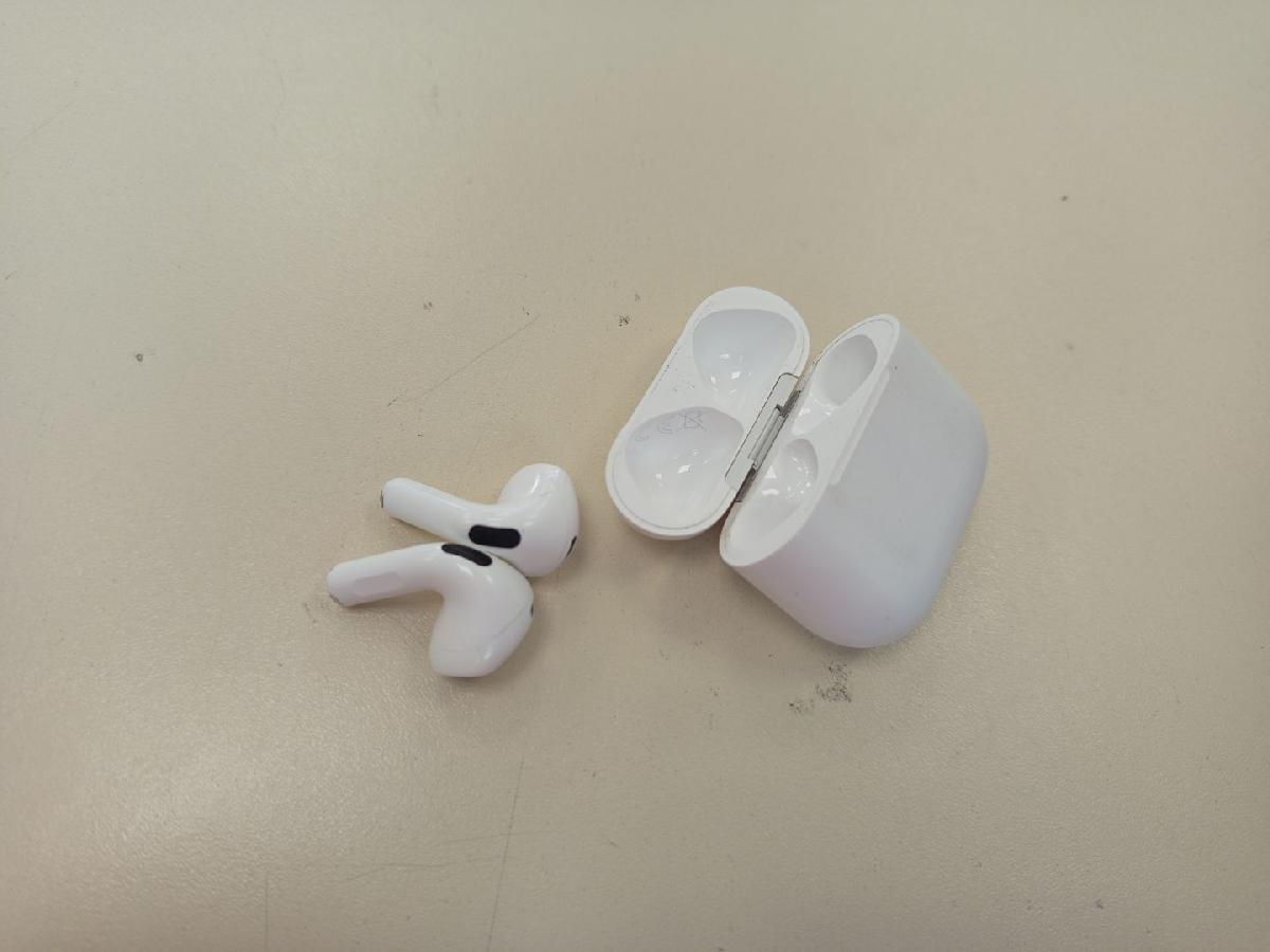 Наушники беспроводные Apple AirPods 4 с ANC