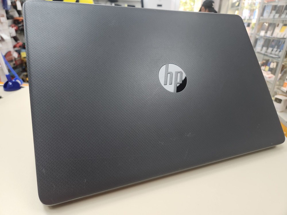 Ноутбук HP 15s-eq1311ur; Gold 3150, AMD Radeon (TM) Graphics, 4 Гб, 128 Гб, Нет