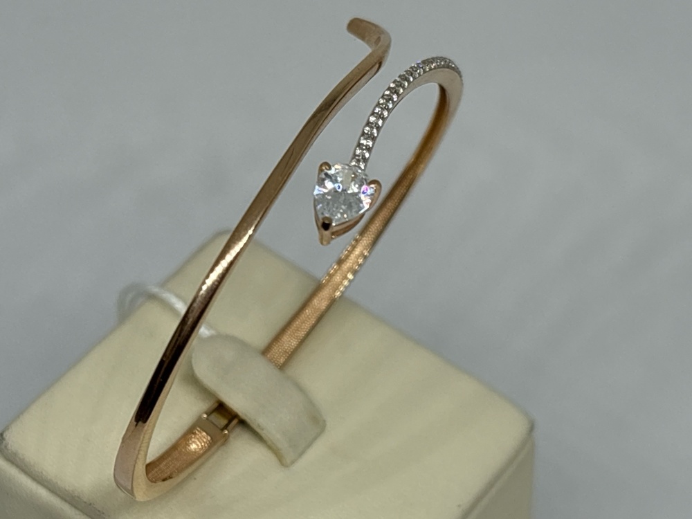 БРАСЛЕТ ЖЕСТКИЙ С КАМНЯМИ (Au 585)