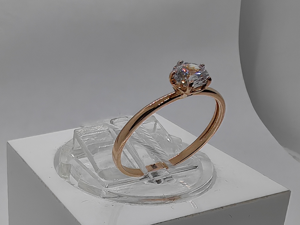 КОЛКМ585 КОЛЬЦО С КАМНЕМ (Au 585) КОЛКМ585 КОЛЬЦО С КАМНЕМ (Au 585)