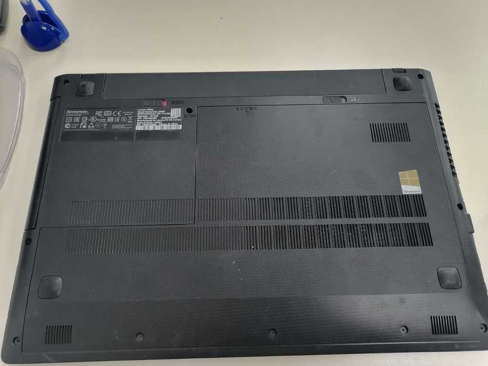 Ноутбук Lenovo; A8-5550M, AMD Graphics, 8 Гб, Нет, 750 Гб