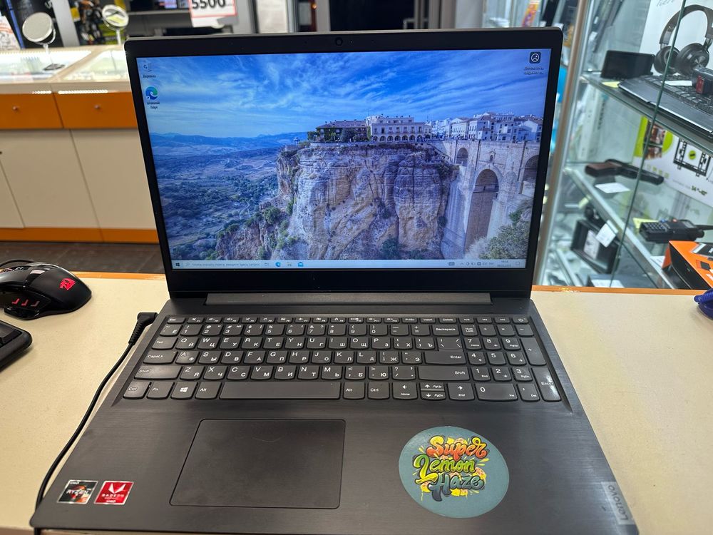 Ноутбук Lenovo; Ryzen 5 3500U, Radeon Vega 8, 8 Гб, 128 Гб, 1 Tb