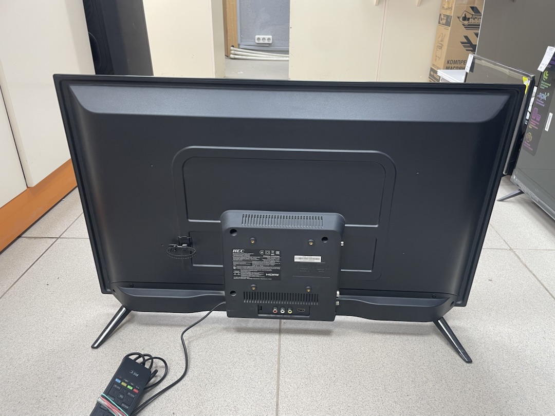 LED Телевизор HEC H32E06S