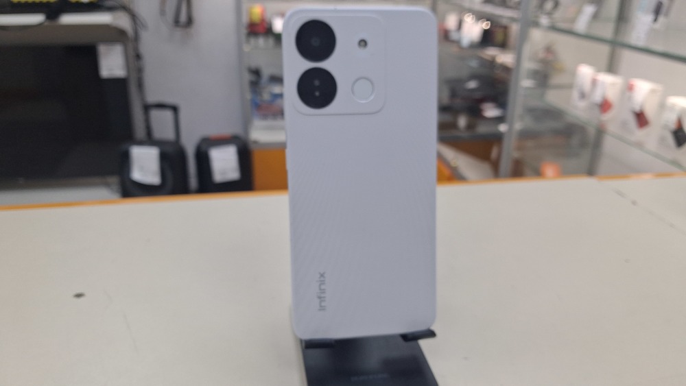 Смартфон Infinix Smart 7 2/64