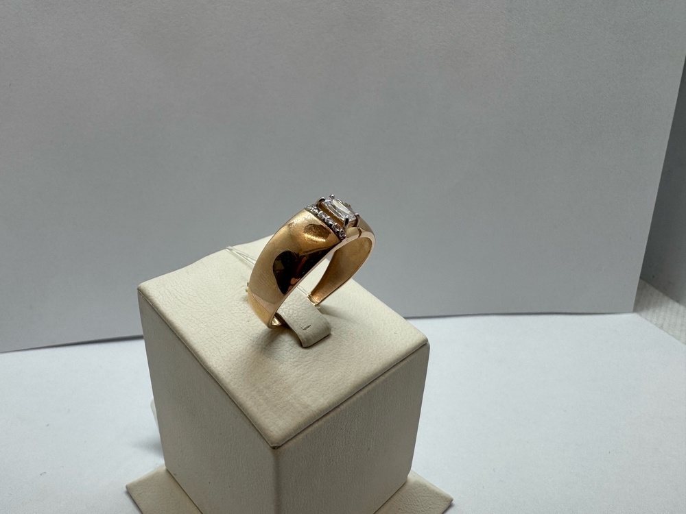 КОЛЬЦО С КАМНЯМИ (Au 585)