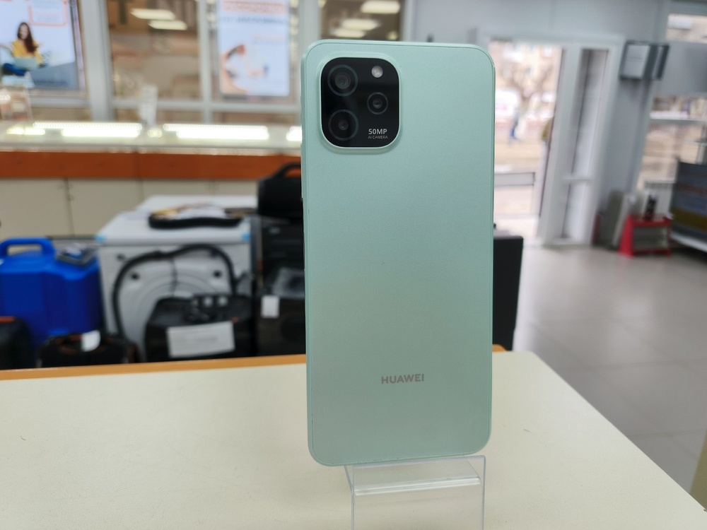 Смартфон Huawei Nova Y61 4/64