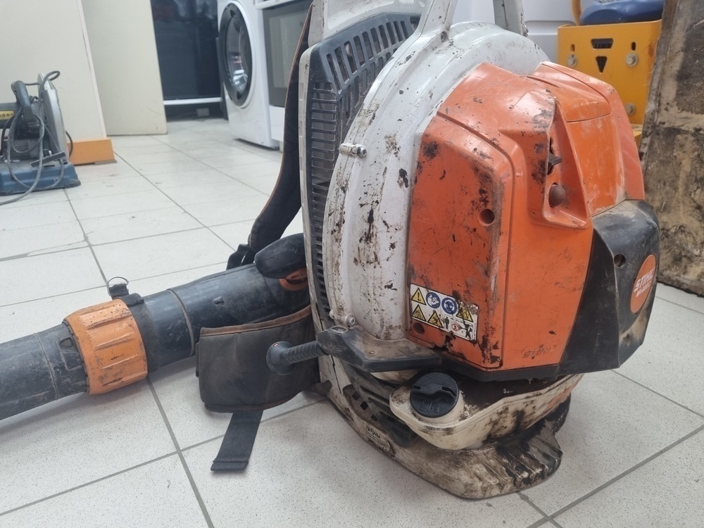 Воздуходувка Stihl BR 800C