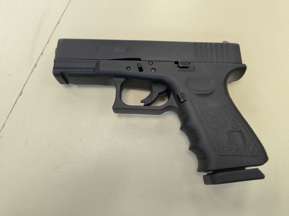 Пистолет пневматический Glock 17