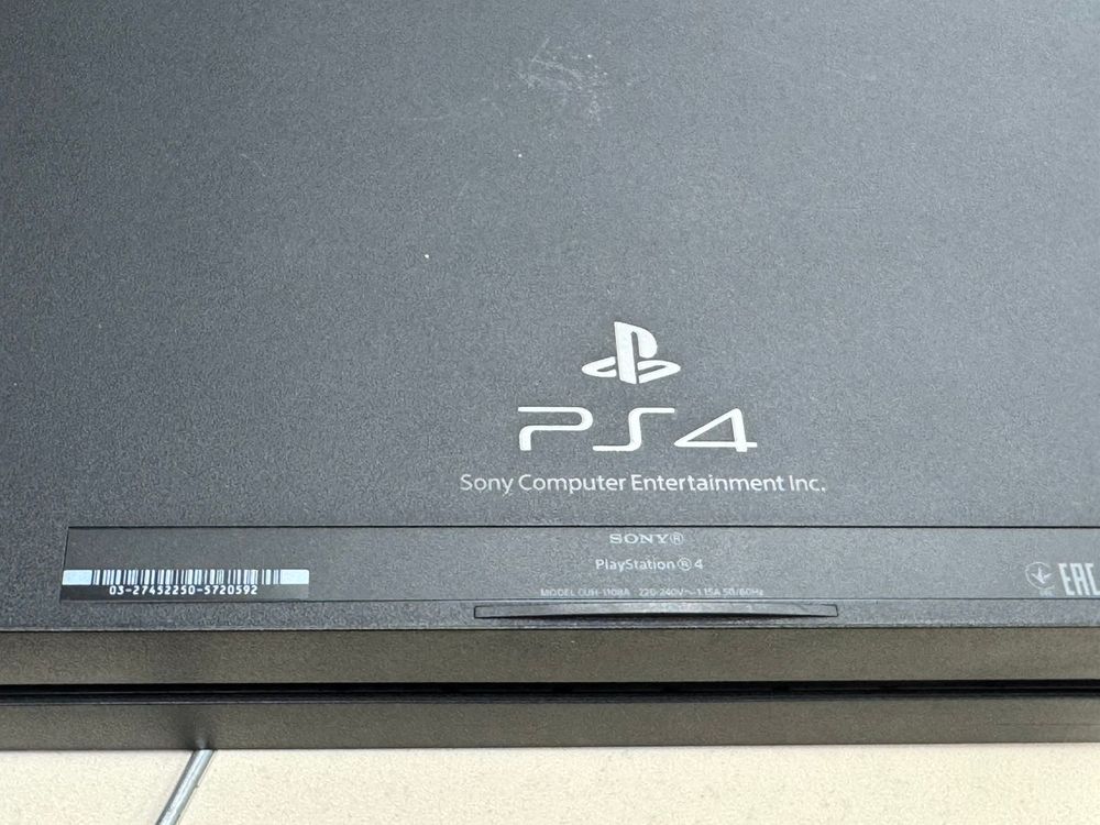 Игровая приставка PlayStation 4 FAT 500GB