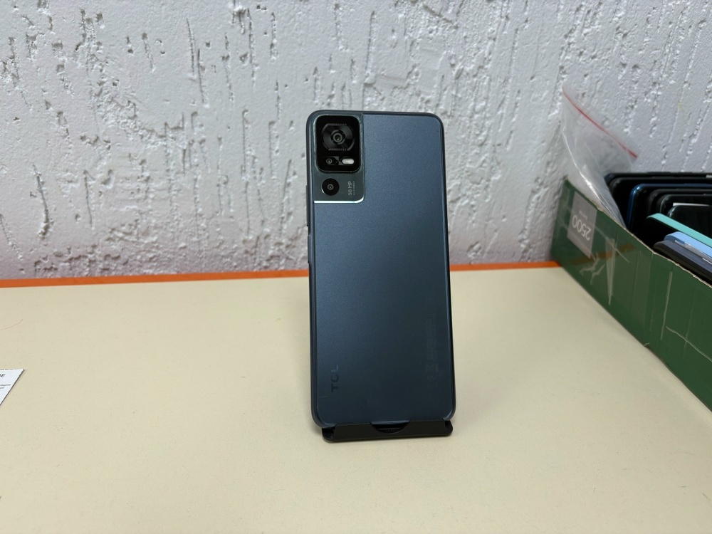 Смартфон TCL 40 SE