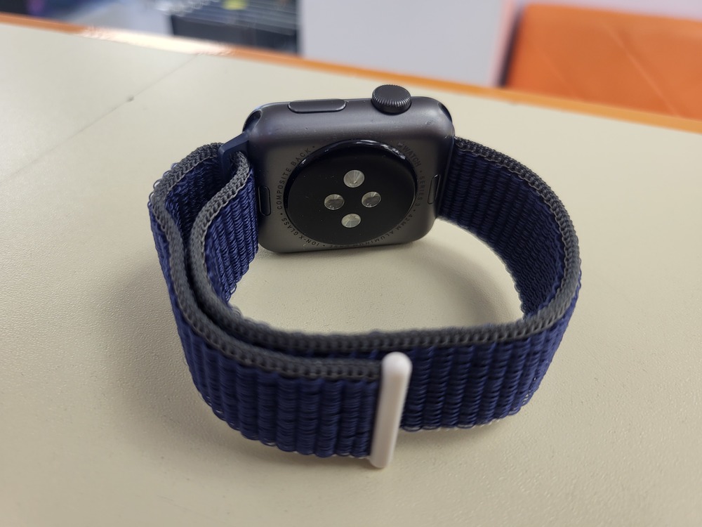 Смарт-часы Apple Watch Series 3 42 мм