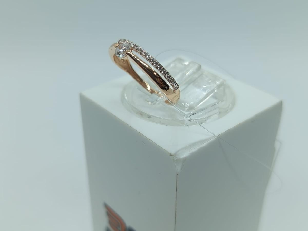 КОЛЬЦО С КАМНЯМИ (Au 585)