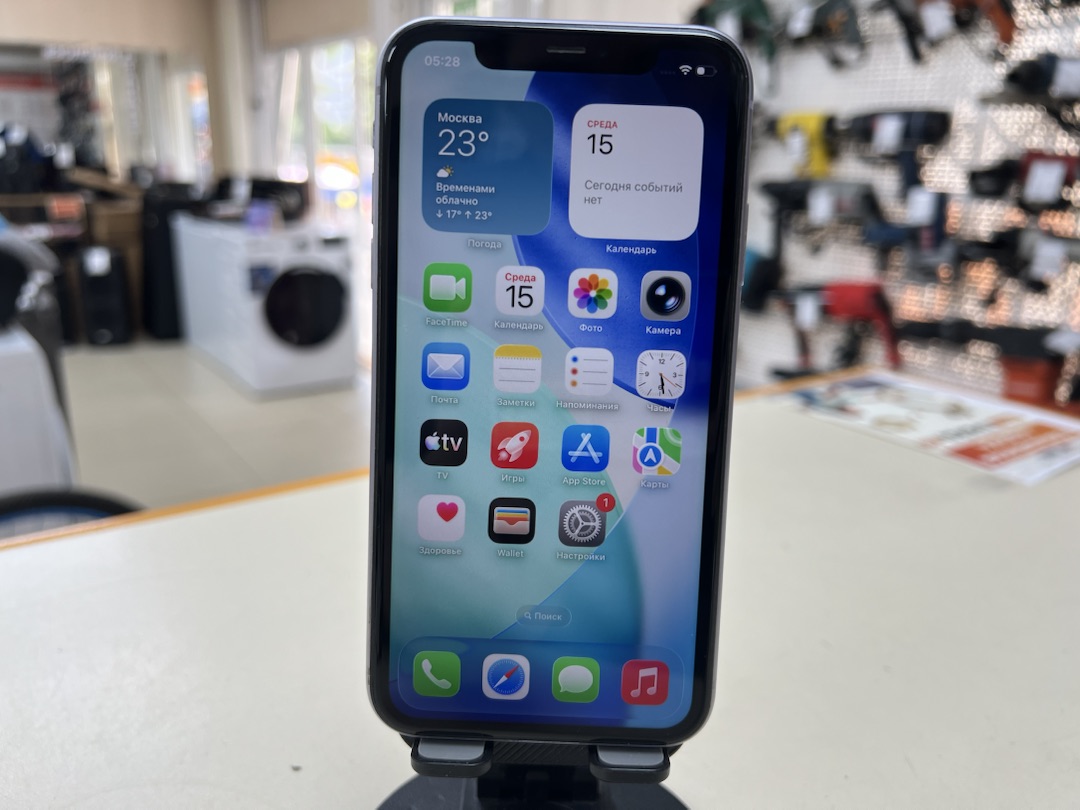 Смартфон Apple iPhone 11 64Gb