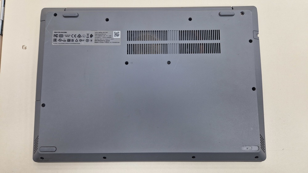 Ноутбук Lenovo; Ryzen 5 3500U, Radeon Vega 8, 12 Гб, 256 Гб, Нет