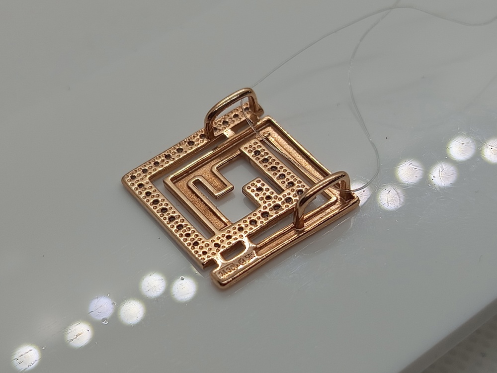 ПОДВЕСКА С КАМНЯМИ (Au 585)