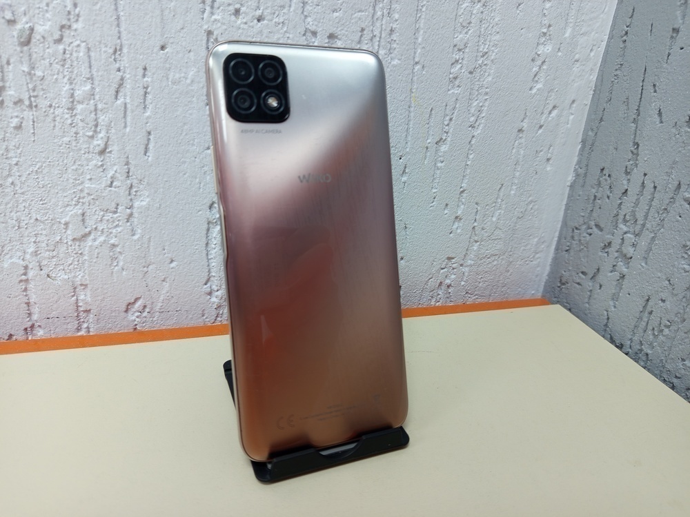 Смартфон Wiko T3