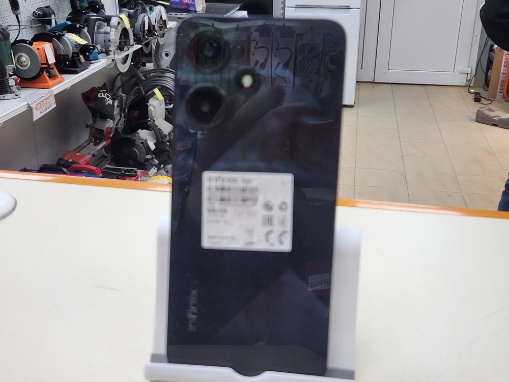 Смартфон Infinix HOT 30i 8/128
